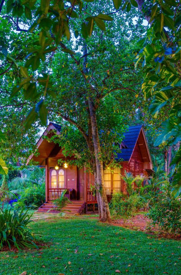 Cyrus Resort Alappuzha Exterior foto